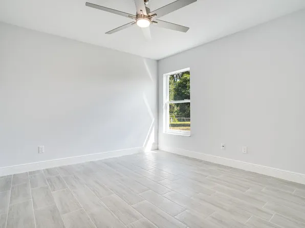 1284 SE Nancy Lane, Port St Lucie, FL 34983