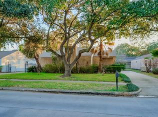 15915 Rippling Water Dr, Houston, TX 77084