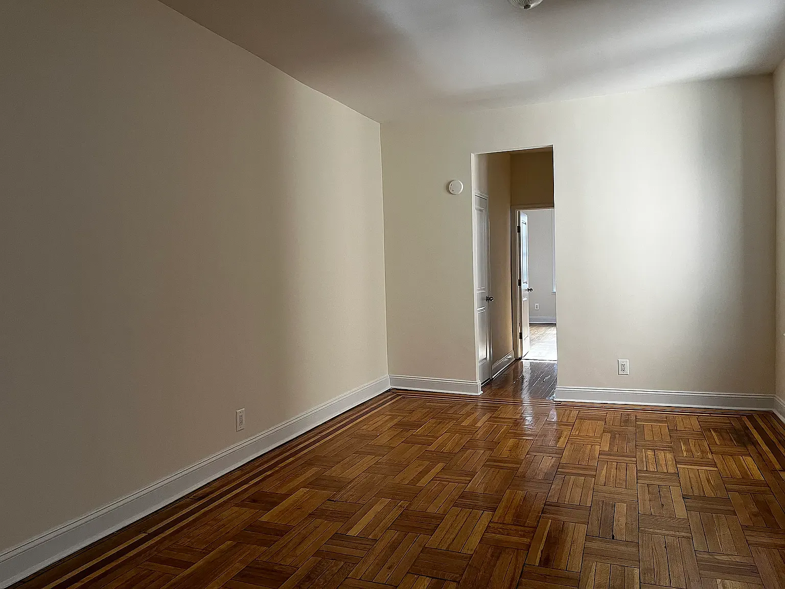 83-83 118th Street — Photo 3