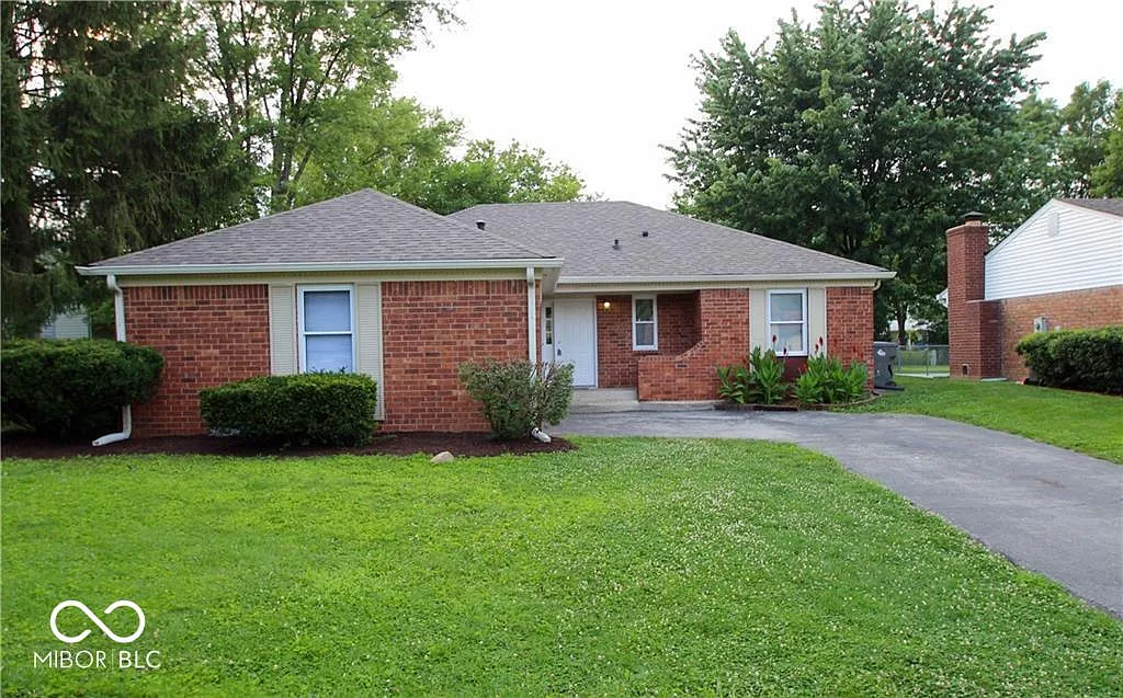 5330 Lunsford Cir photo 1
