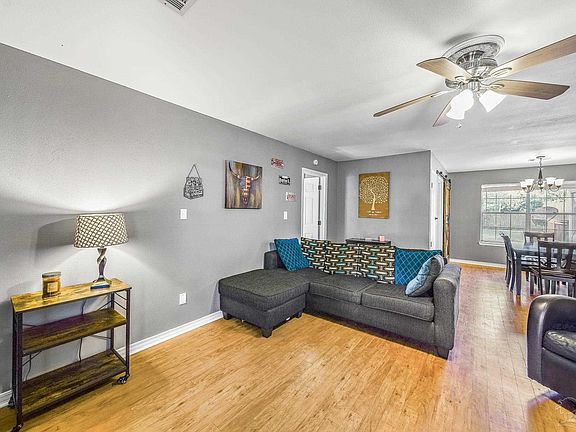 5th image of 9551 Chandler St