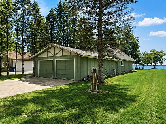 5th image of 10799 E Houghton Lake Dr