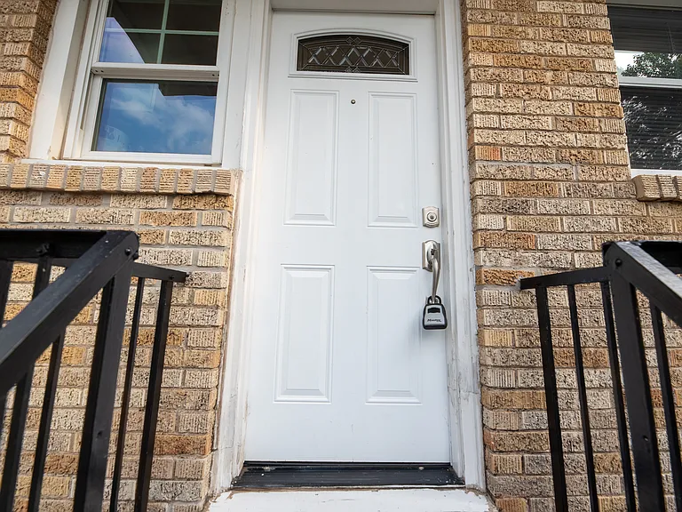 4105 Wycliff Ave — Photo 5