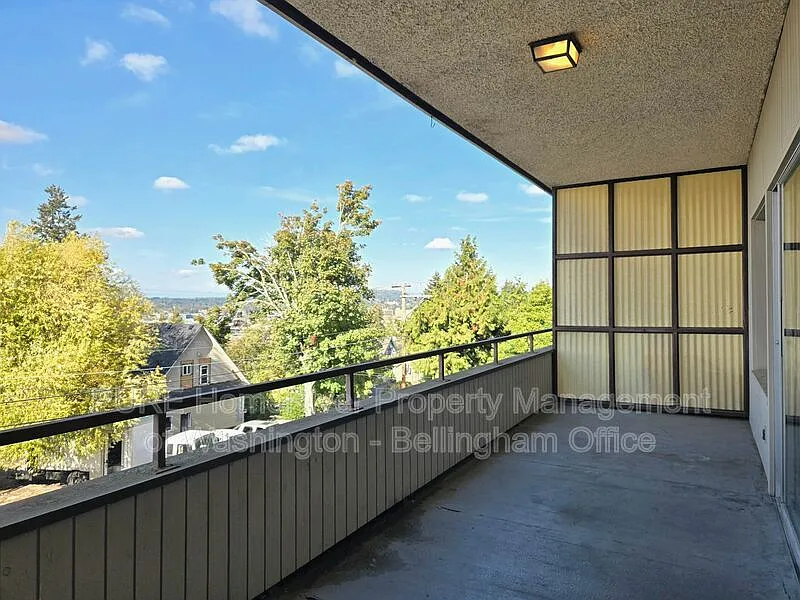 1 bed, 1.0 bath, 1116 sqft, $1,545 — Photo 2