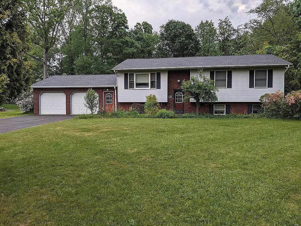 75 Ash Dr photo 1
