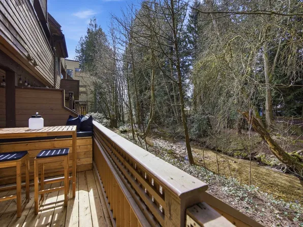 3321 Mountain Hwy, North Vancouver, BC V7K 2H4