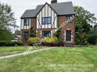 15922 Lake Ave, Lakewood, OH 44107