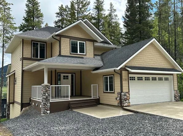 231 S Southmore Pl, Crowsnest Pass, AB T0K 0E0
