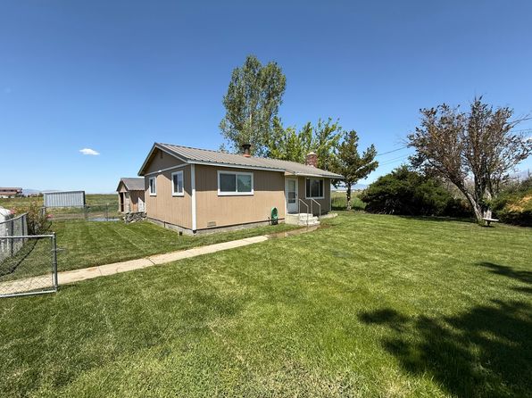 786 Centerville Ln