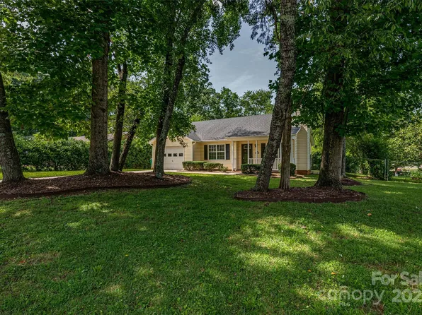 1801 Teddington Dr, Charlotte, NC 28214