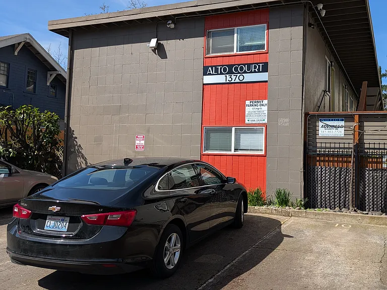 1370 High St #B — Photo 13
