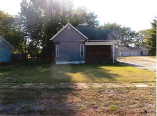 425 N Pine St, Irving, IL 62051