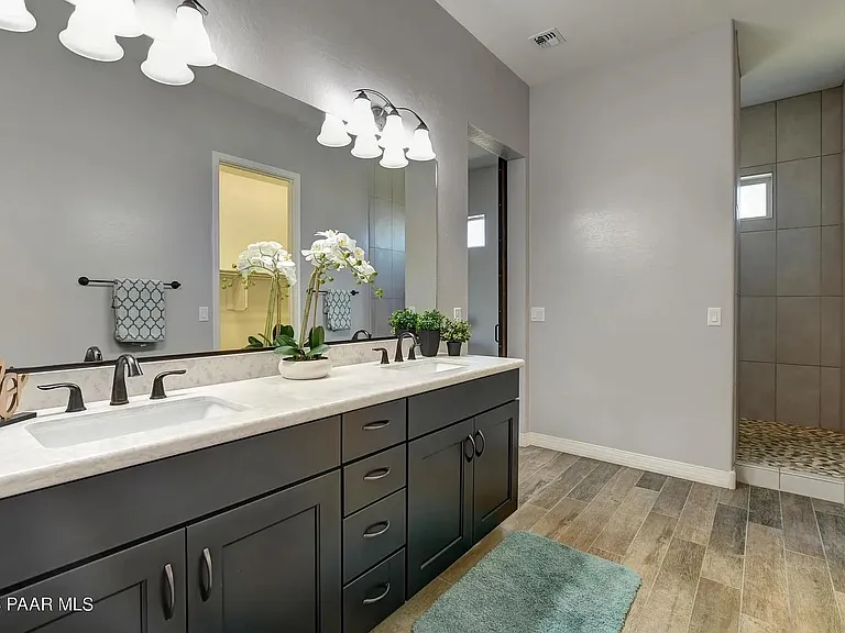 5524 N Foster Pl — Photo 7