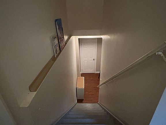 3rd image of 45 Gladys Rd #Basement