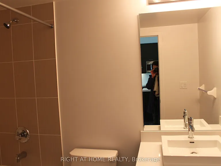 26 Norton Ave #809 — Photo 7