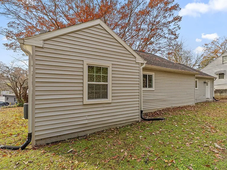 3919 Weldon Dr — Photo 32