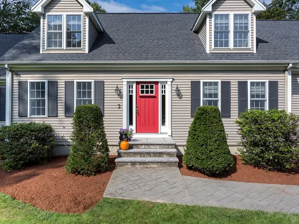 9 Jefferson Rd, Franklin, MA 02038