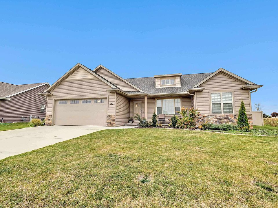 1897 Meadowland Ct, Green Bay, WI 54311 Zillow