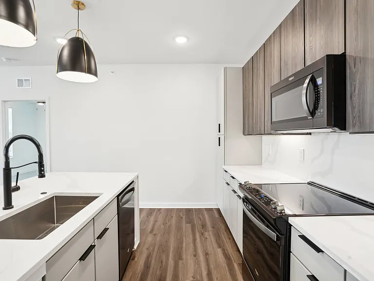 The Pullman Luxury Apartments — Photo 76