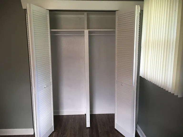 2308 Meadowbrook St — Photo 9