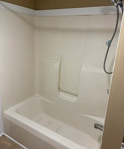227 N Ross St — Photo 7