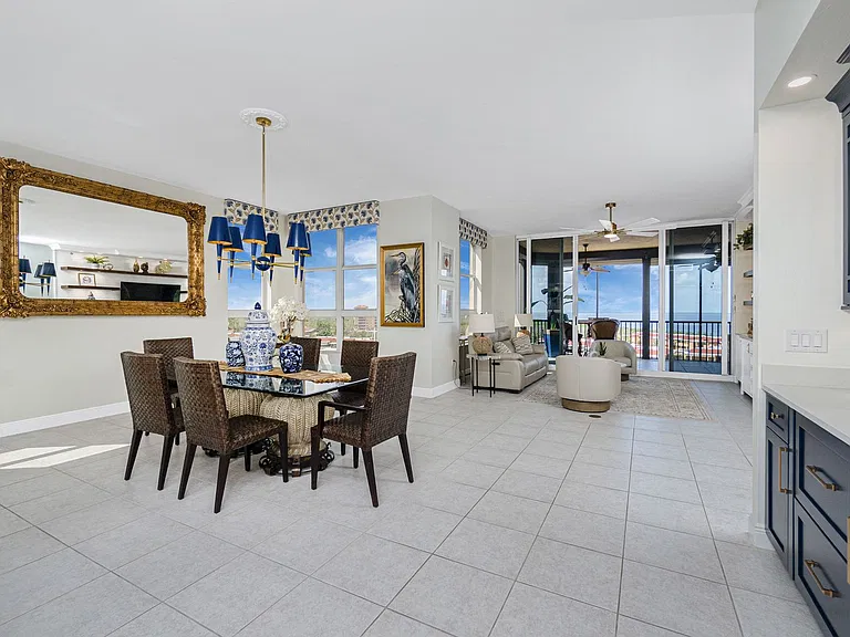 3313 Sunset Key Cir #701 — Photo 8