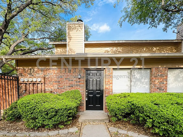 5759 Cedar Creek Dr — Photo 1