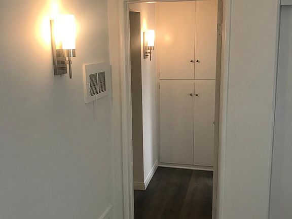 4th image of 612 E Washington Blvd #4