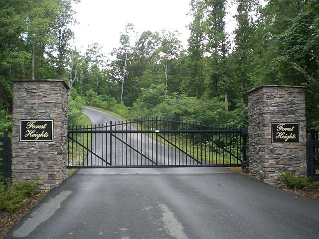 1st image of 64 E Forest Dr