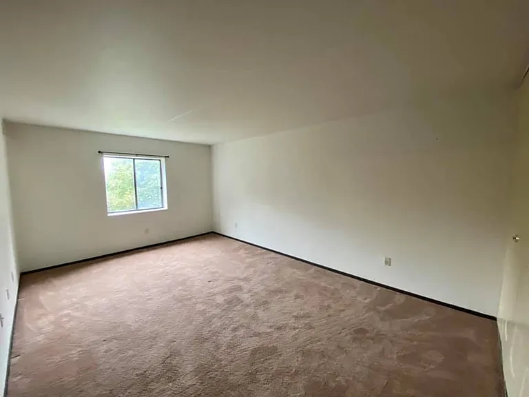 Wellington One Apartments — Photo 37