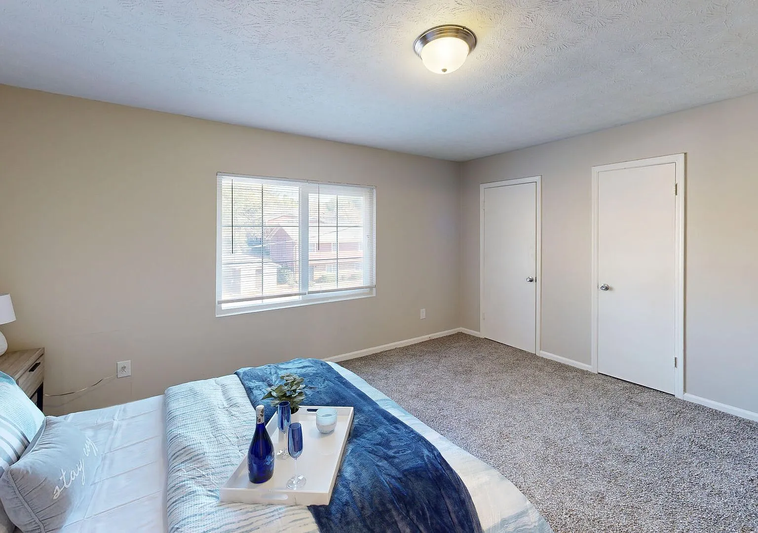 Lake Vista Apartments — Photo 3