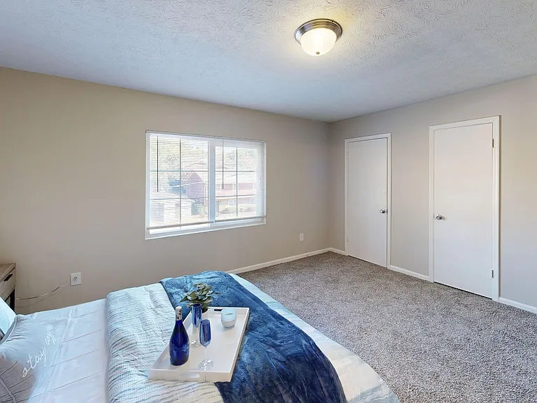 Lake Vista Apartments — Photo 3
