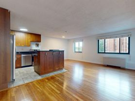 1200 S Arlington Ridge Rd