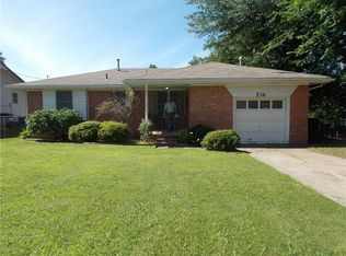 214 E Tennyson Ave, Tecumseh, OK 74873