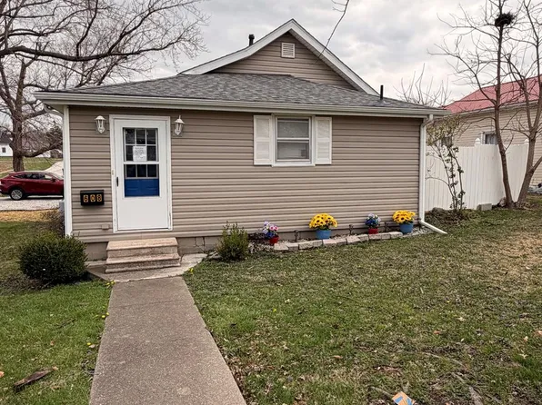 608 N Rollins St, Macon, MO 63552