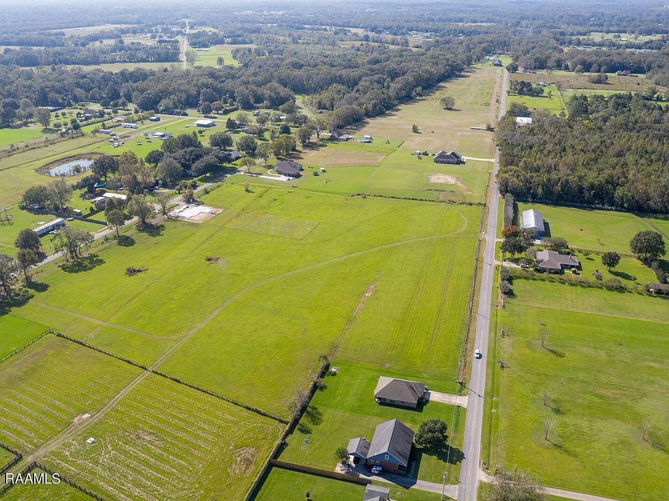 49 Betty Dr, Arnaudville, LA 70512 MLS 22001674 Zillow