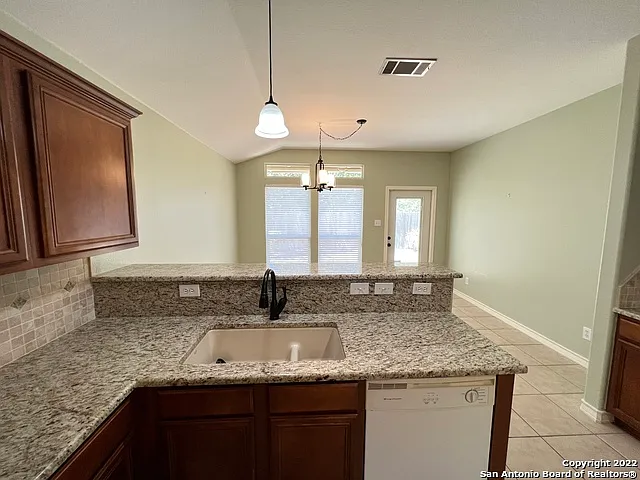 1303 Bluff Frst — Photo 17