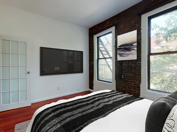 158 West 84th Street image 1 of 12