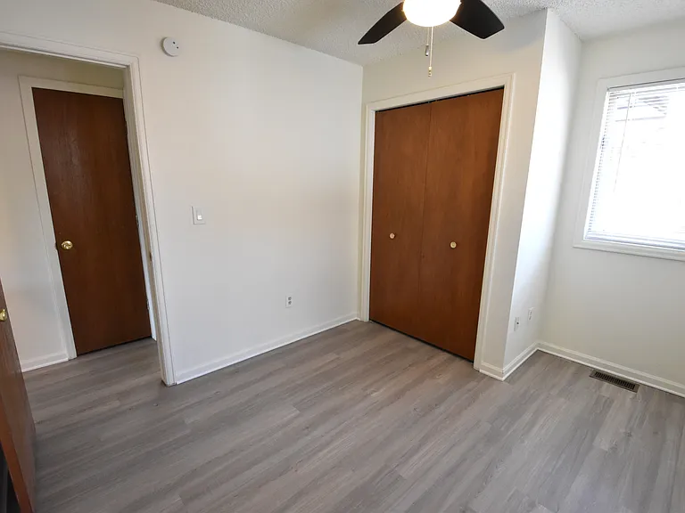 1929 Walnut St #6 — Photo 11