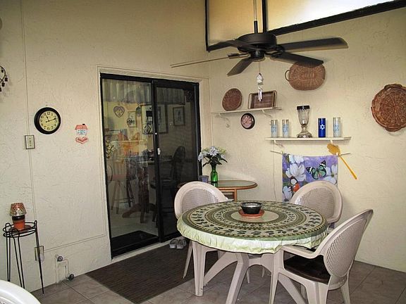 Outside enclosed Patio with ceiling (1)