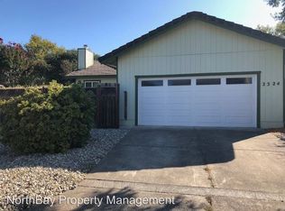 2324 Mandarin Ln, Santa Rosa, CA 95401