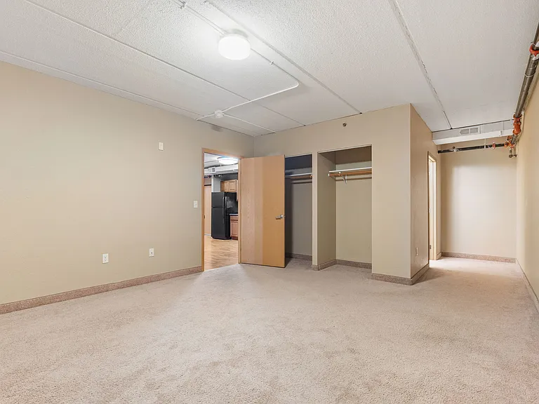 E Street Flats - Student Housing — Photo 15