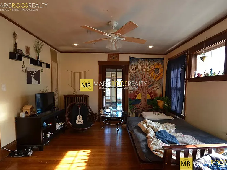 20 Lyne Rd #2 — Photo 2