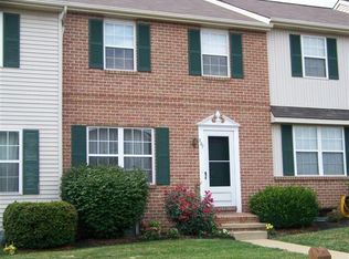 207 Greenland Dr, Lancaster, PA