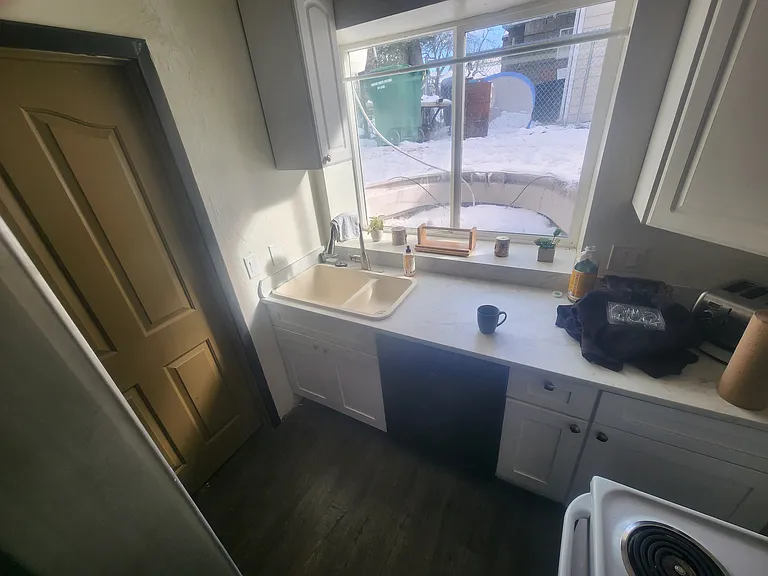 1309 E 2nd St #1B — Photo 7
