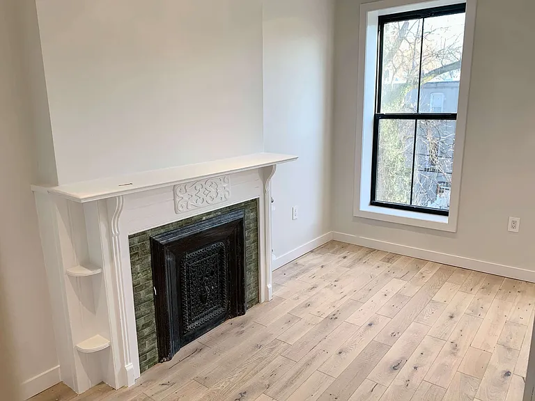 478 Decatur St #3 — Photo 6