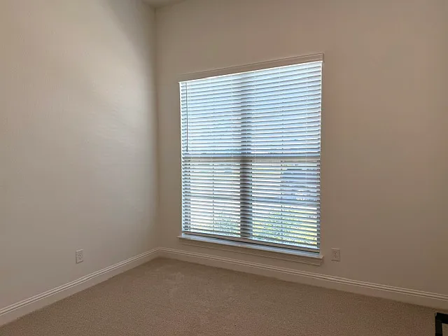 3250 Jersey Dr — Photo 3