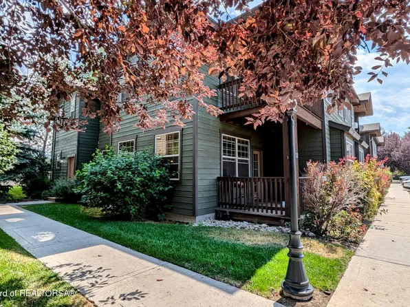 715 Moraine Ct Unit 13, Driggs, ID 83422