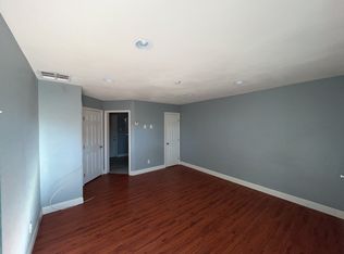 304 N 10th St APT 3, Las Vegas, NV 89101