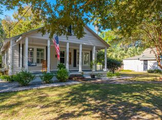 16266 Hunters Chapel Rd, Smoaks, SC 29481